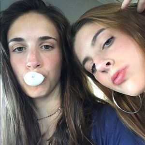 Meet your Posher, Ella